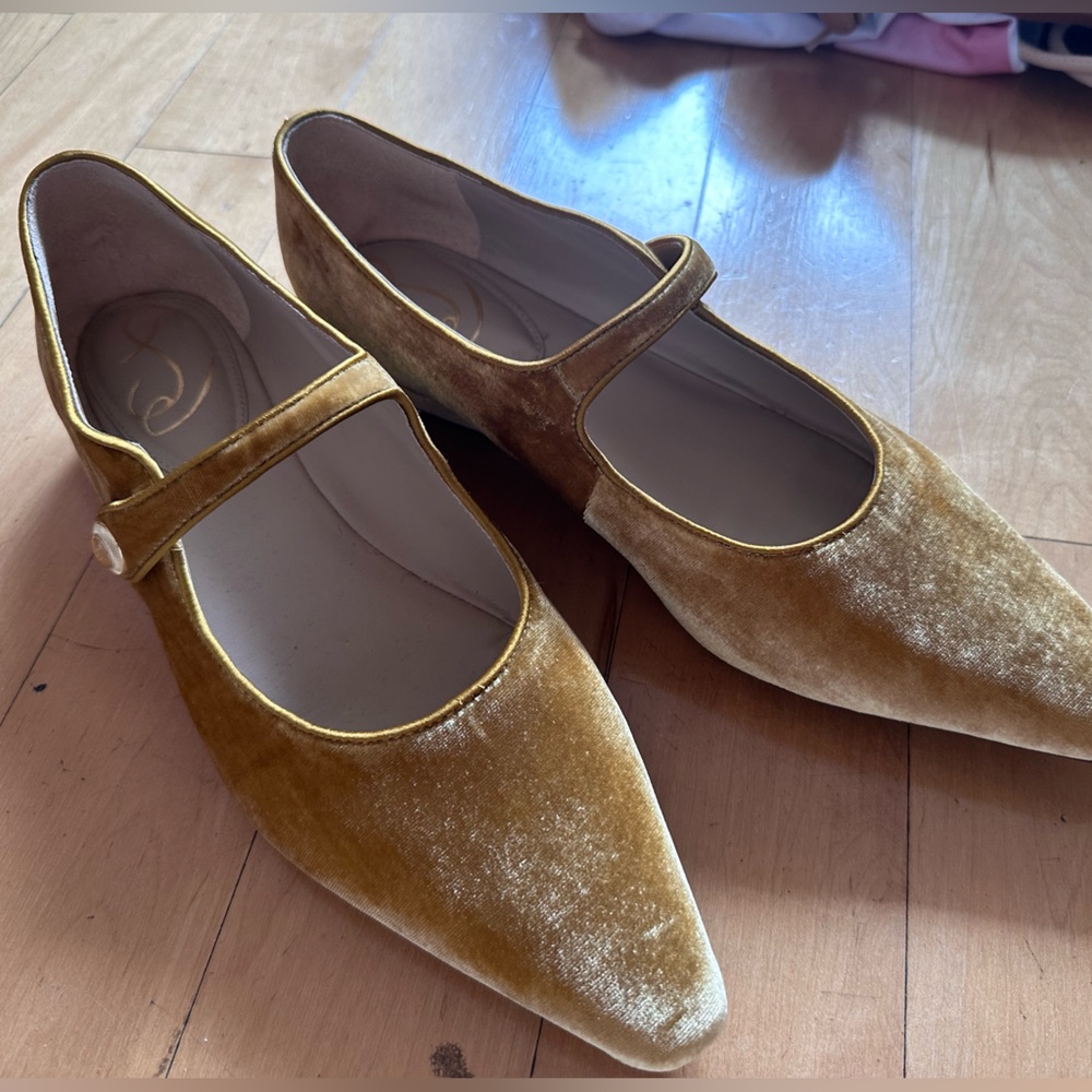 NEW Sam Edelman Flats.